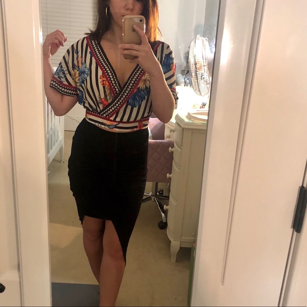 SALE~Flying Tomato Wrap top